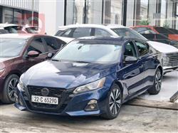 نيسان ألتيما